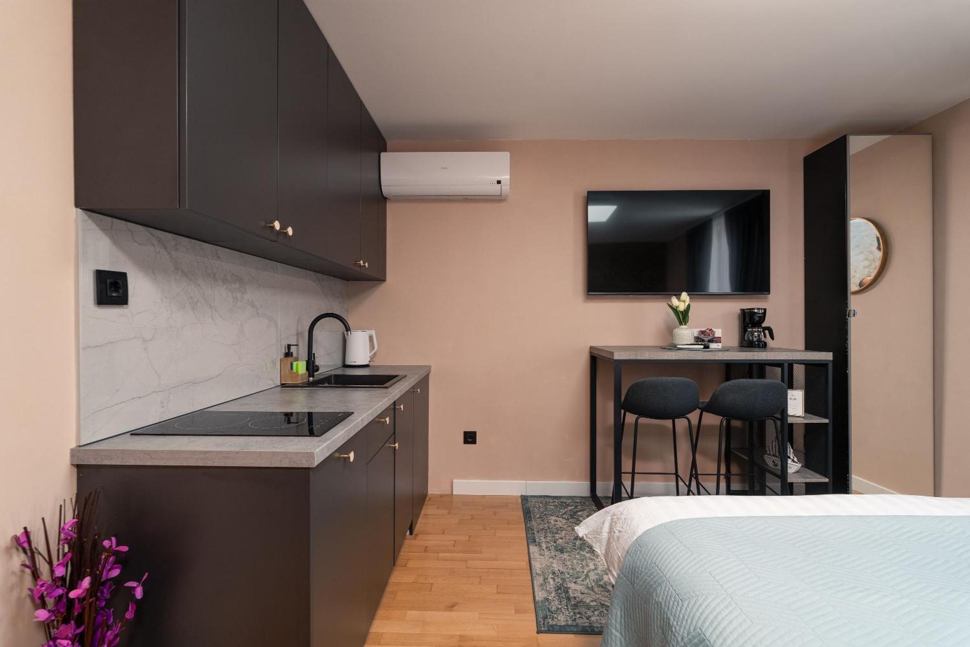 Sapphire Studio Apartment With Free Private Parking Dubrovnik Exterior photo